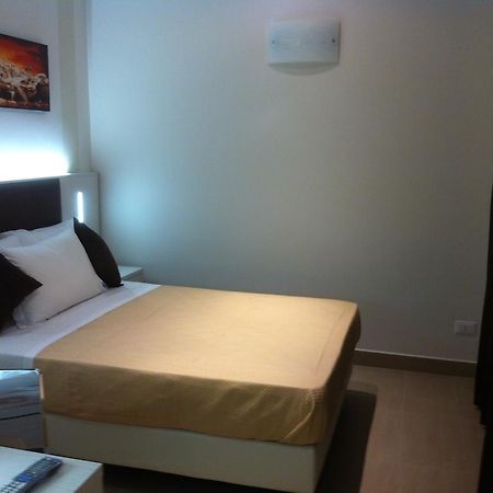 Manila Inn Roma Quarto foto