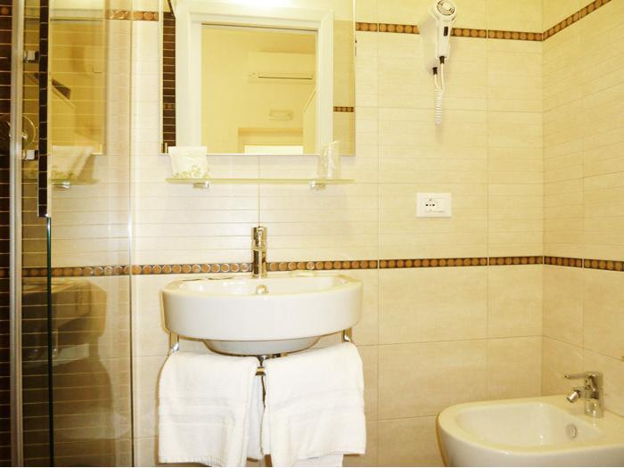 Manila Inn Roma Quarto foto